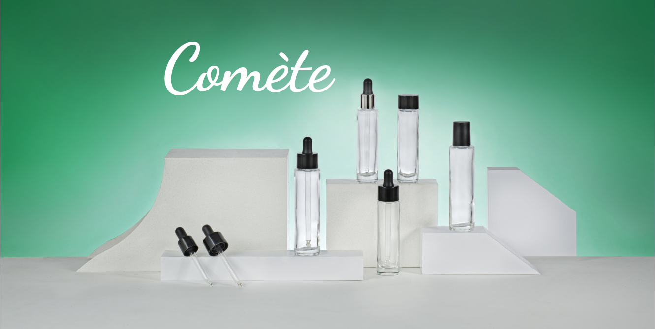 Une collection de flacons cosmétiques en verre de 30 ml et 50 ml