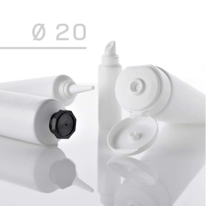 tubes blancs avec embouts lip stick, gouache, capsule service